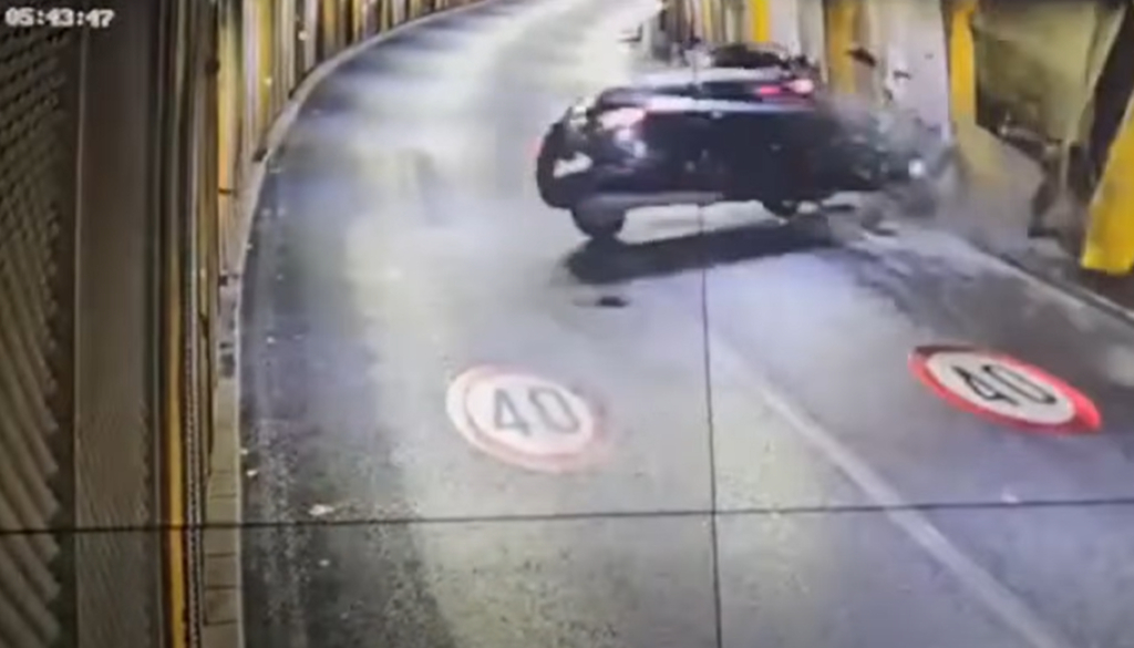 Accident în Pasajul Unirii: Panourile de protecție au prevenit o tragedie, conform lui Daniel Băluță