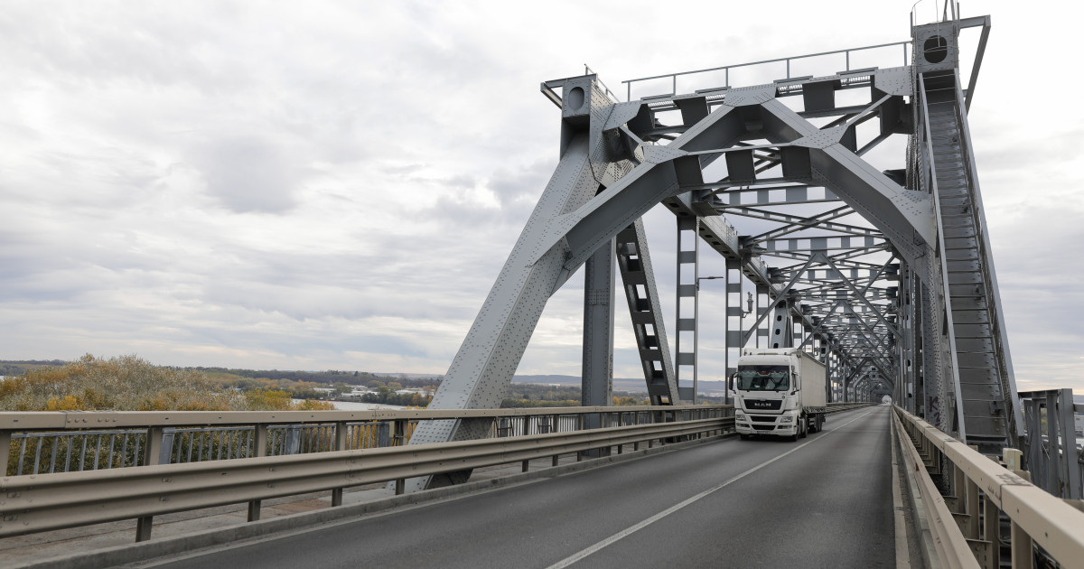 Restricții de trafic pe Podul Prieteniei Giurgiu-Ruse în octombrie: circulația va fi pe o singură bandă