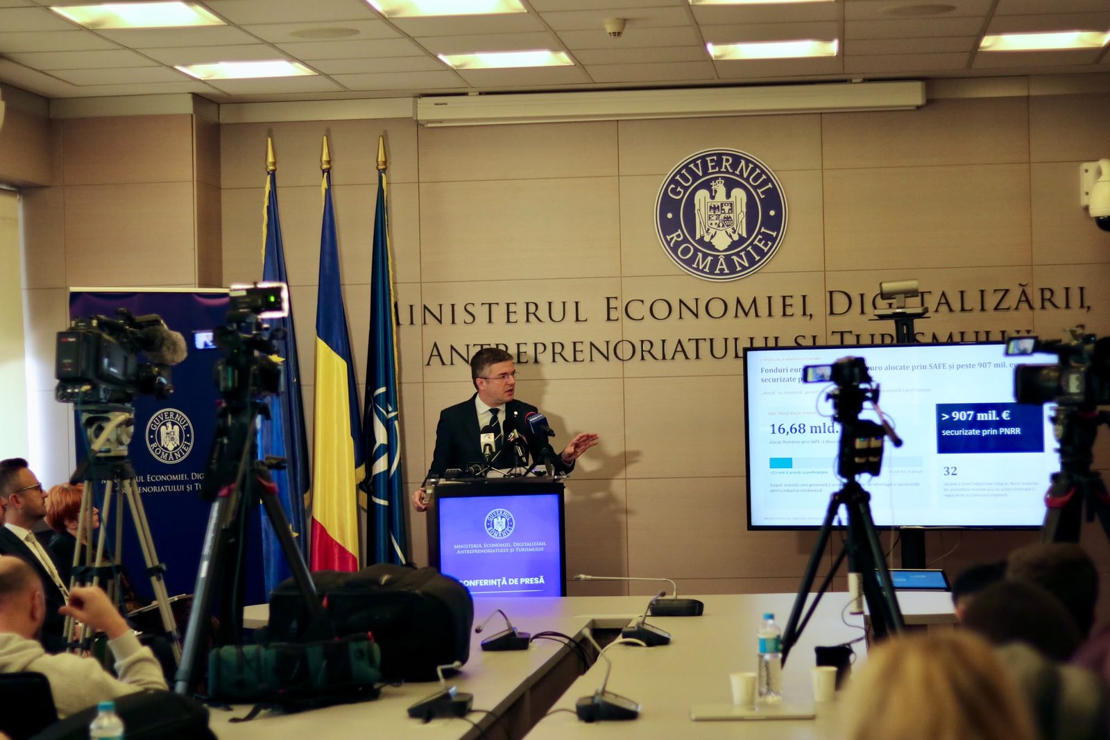Bilanțul lui Irineu Darău: investiții deblocate și reforme la Ministerul Economiei după nouă luni