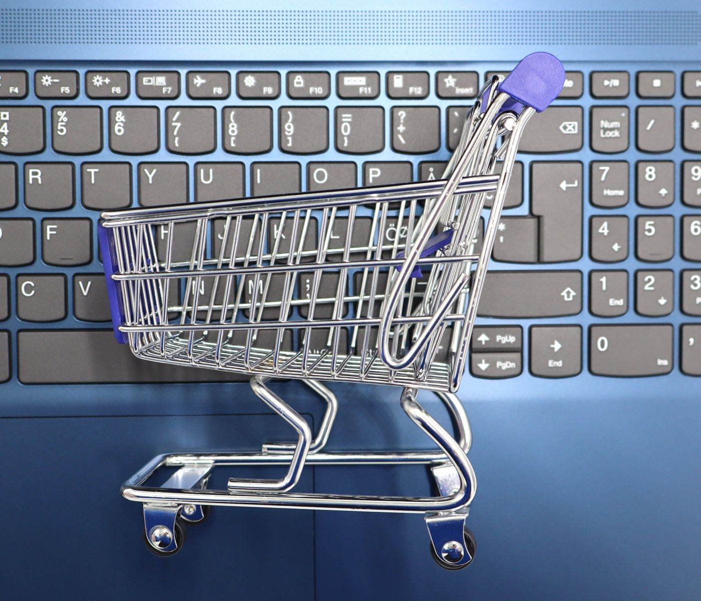 Comerțul electronic din România va ajunge la 13,5 miliarde de euro în 2026
