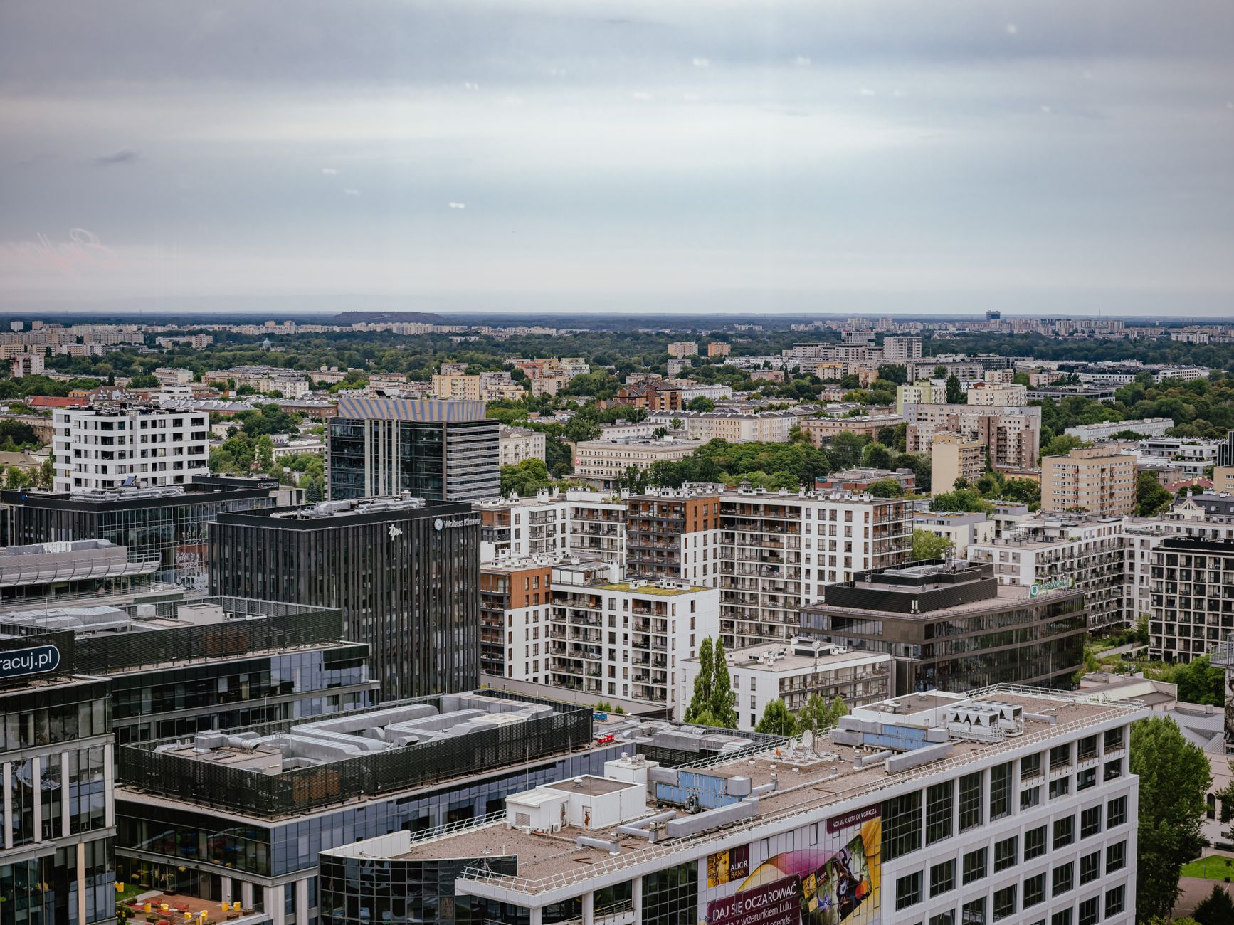 Vânzările imobiliare au scăzut drastic în perioada iulie-septembrie. Impactul atacului cibernetic asupra tranzacțiilor