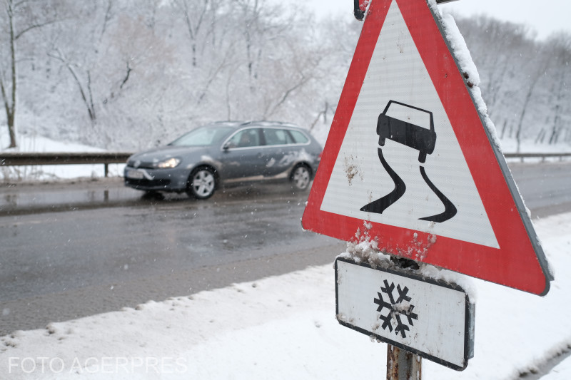 Atenție la drumurile montane: Salvamontiștii avertizează că iarna a sosit deja la altitudini mari