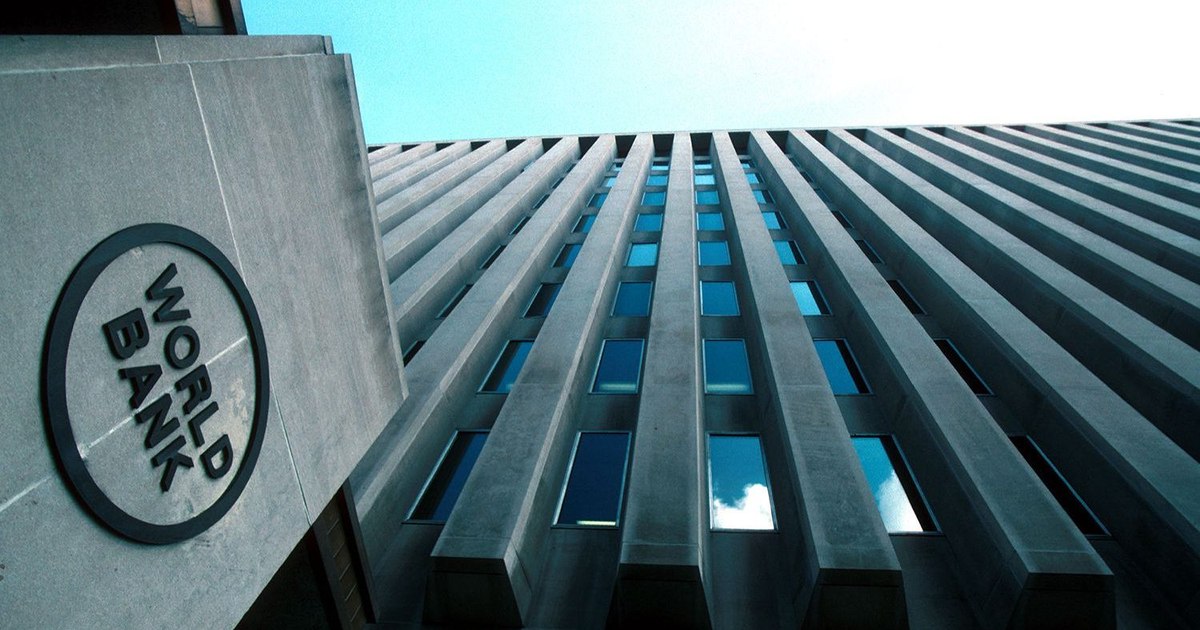 Banca Mondială estimează o scădere a economiei României în 2026, pe fondul inflației și a consumului scăzut