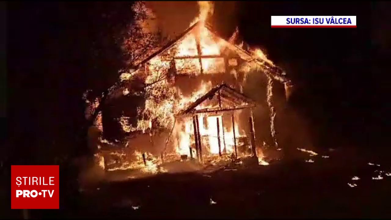 Incendiu distrugător într-o casă din județul Vâlcea, în prag de iarnă