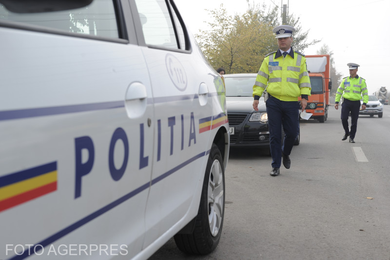 Peste 2.000 de amenzi și 90 de permise de conducere reținute de polițiștii de la Brigada Autostrăzi