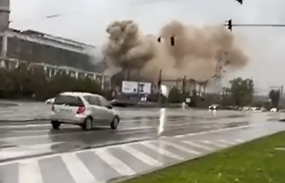 Avarie majoră la CET Iași după explozie și incendiu: 22.000 de apartamente sunt fără căldură