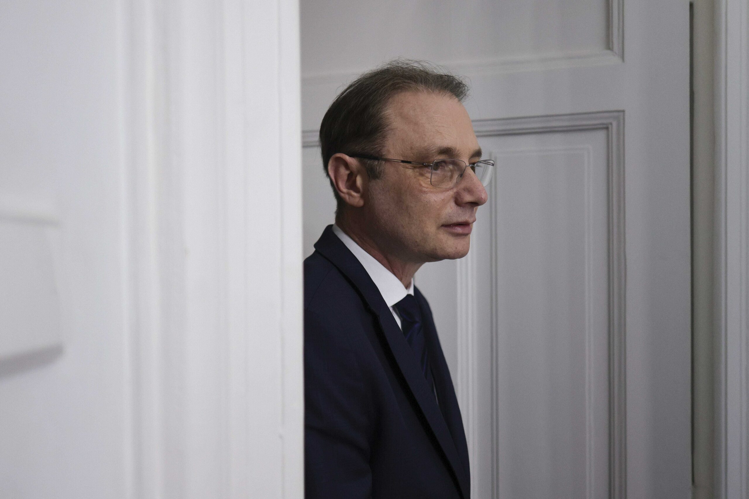 Luca Niculescu avertizează: noul Guvern trebuie să rezolve problemele care nu mai pot fi amânate