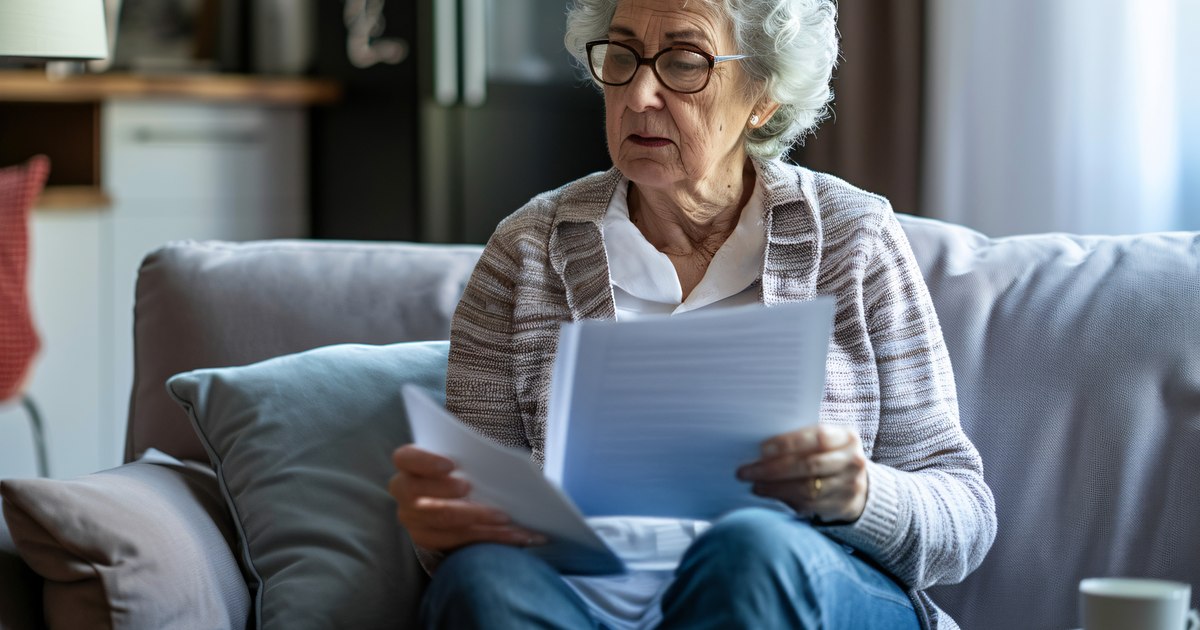 Reguli de depunere a dosarului de pensionare: termene legale și impactul asupra primelor plăți