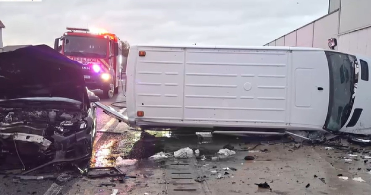 Accident grav pe DN 22 în Constanța: 8 persoane rănite după coliziunea dintre un microbuz și un autoturism