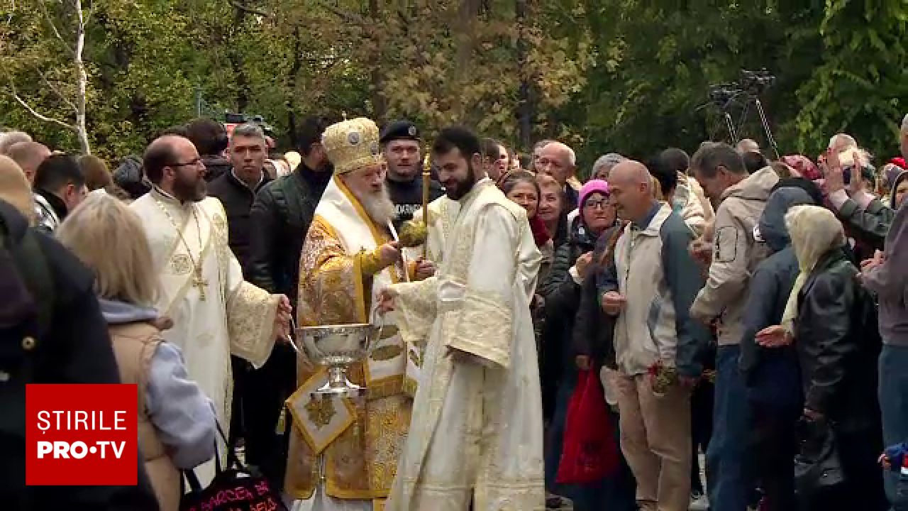 Pelerinajul de Sfântul Dumitru pe Dealul Mitropoliei: peste 1.000 de credincioși la începutul evenimentului
