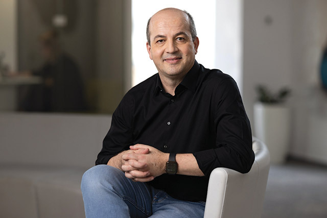 Provident România lansează ProviCard și își diversifică oferta pentru a atrage mai mulți clienți