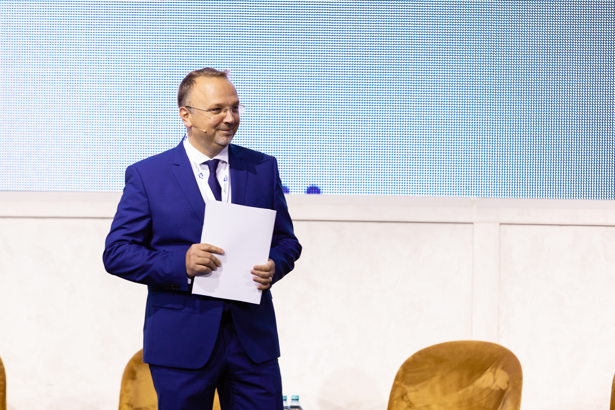 AAF relansează programul „Economisește inteligent” pentru gestionarea incertitudinii financiare