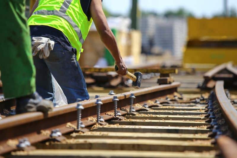 CFR lansează licitație de peste 4 miliarde de lei pentru întreținerea infrastructurii feroviare