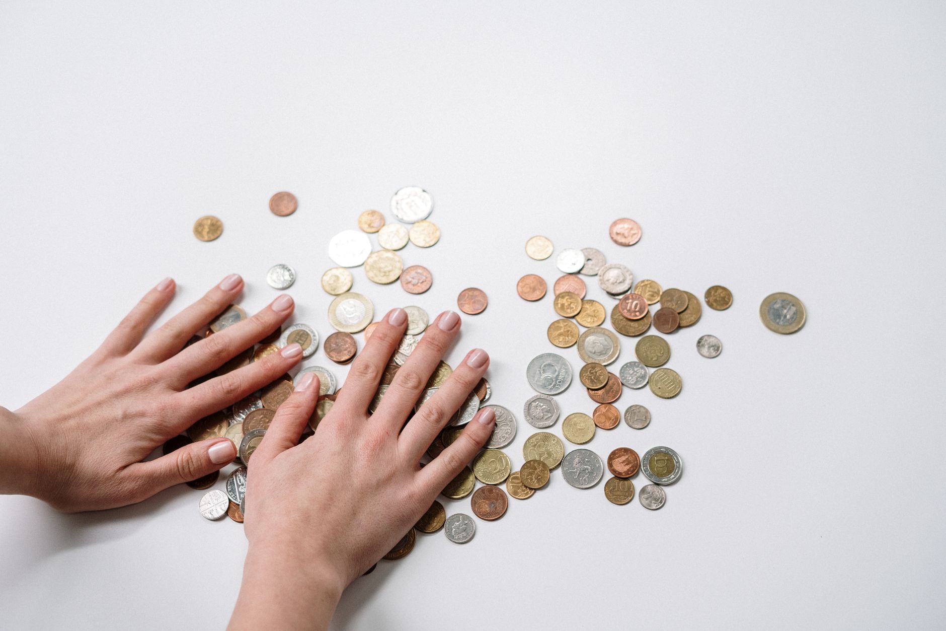 Evoluția cursului euro față de leu pe piața interbancară în contextul formării noului Guvern