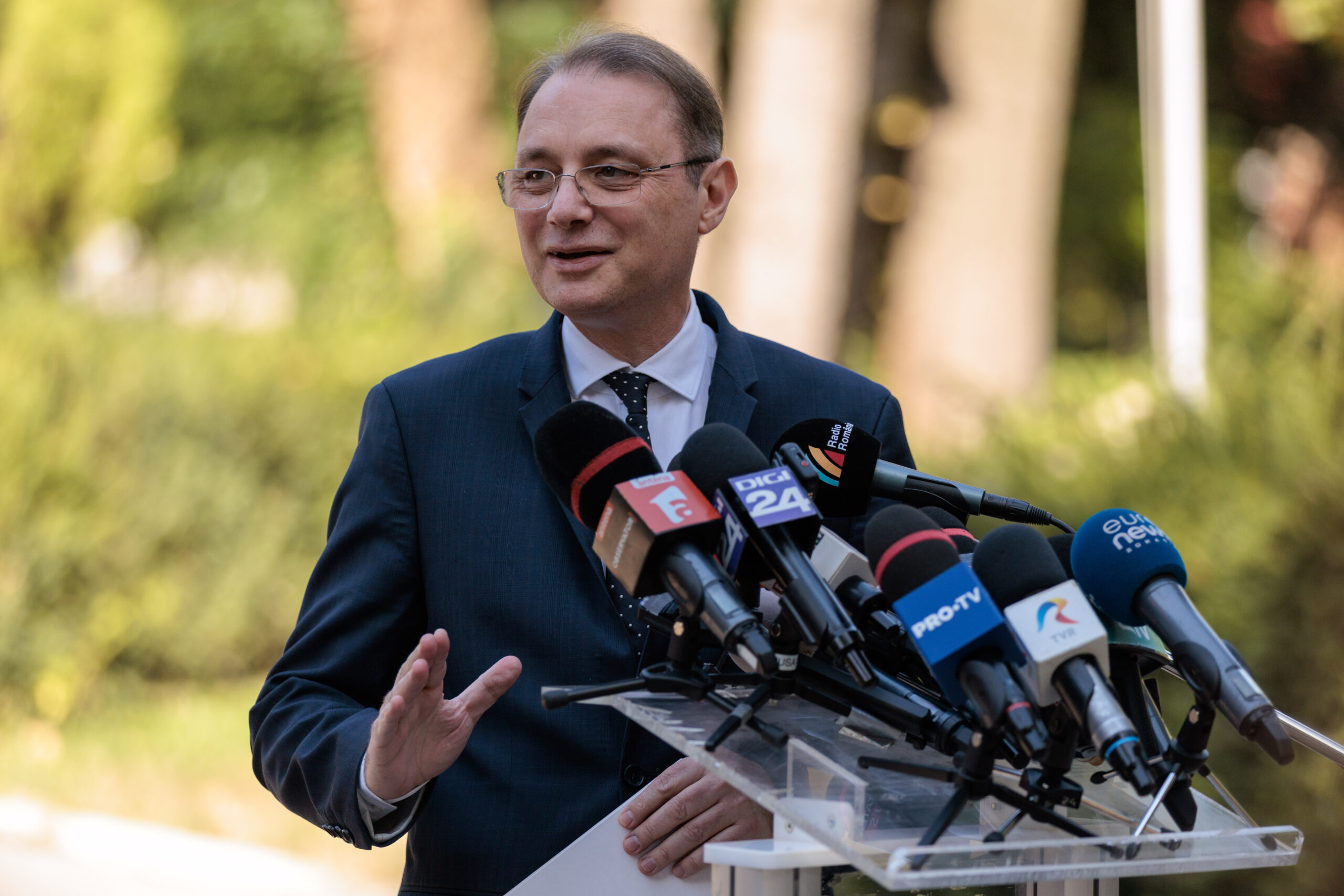 Guvernul Luca Niculescu a fost învestit oficial de Parlament: 280 de voturi pentru