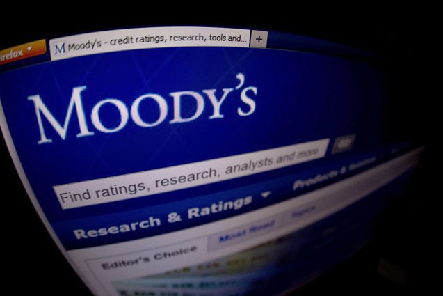 Guvernul Luca Niculescu a primit votul de încredere al Parlamentului. Moody's revizuiește prognozele PIB
