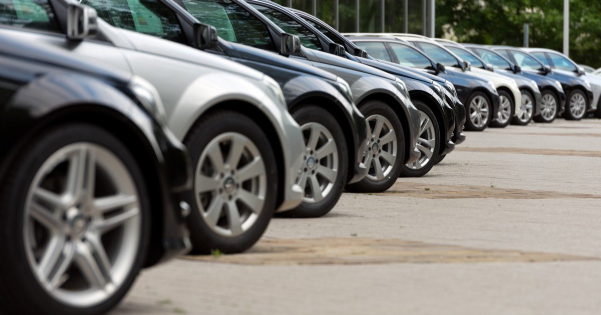 Piața auto din România în scădere: înmatriculările de mașini noi și second-hand au scăzut semnificativ