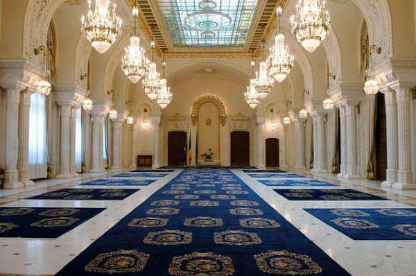 Ceremonia de învestitură a noului Guvern Luca Niculescu are loc la Palatul Cotroceni