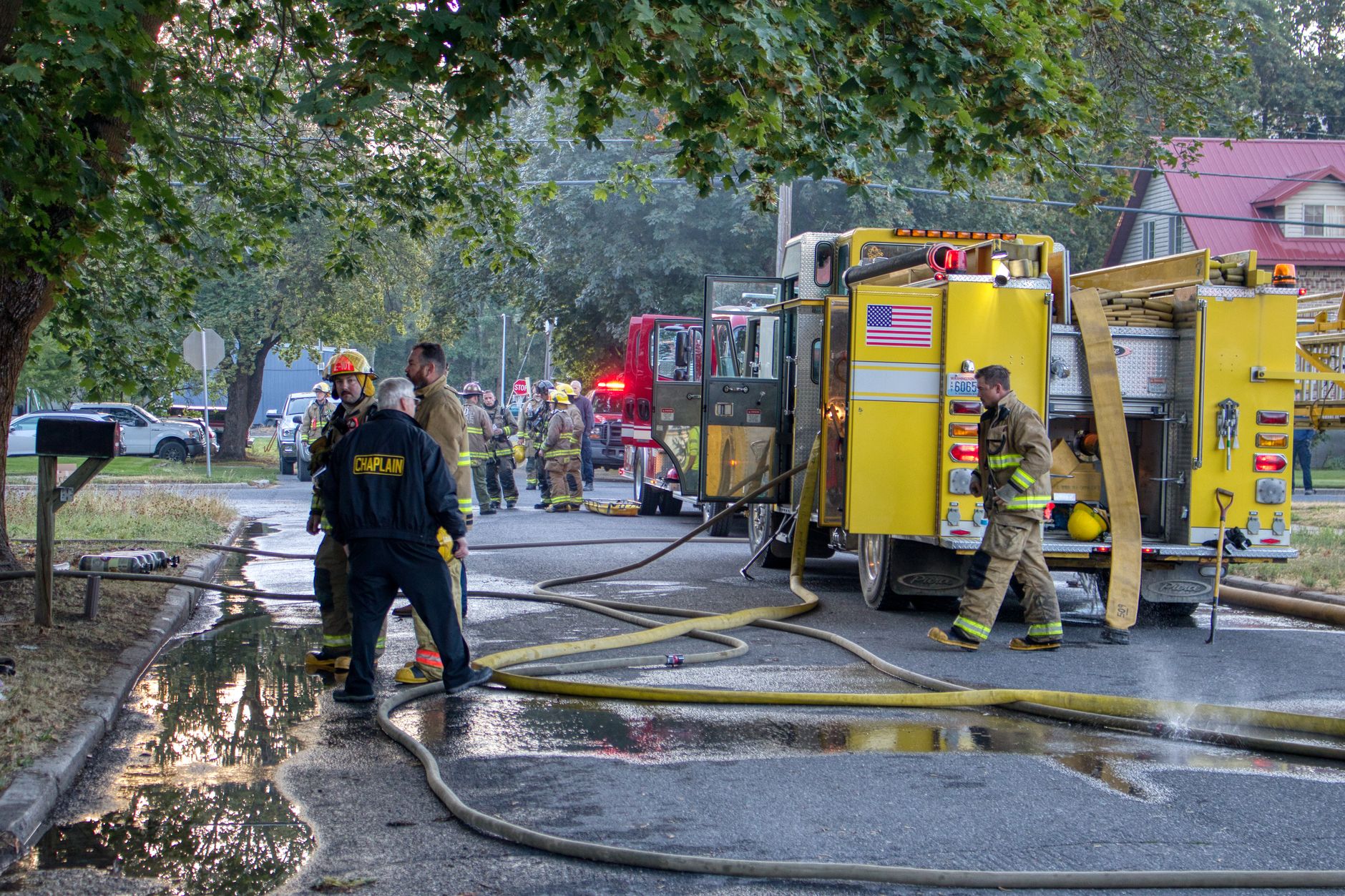 Incendiu violent la o țeavă de gaz în Tălmaciu, județul Sibiu. 60 de persoane au fost evacuate