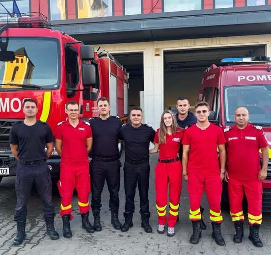 O fetiță de nici doi ani a fost salvată de pompieri după ce s-a înecat cu mâncare în Florești