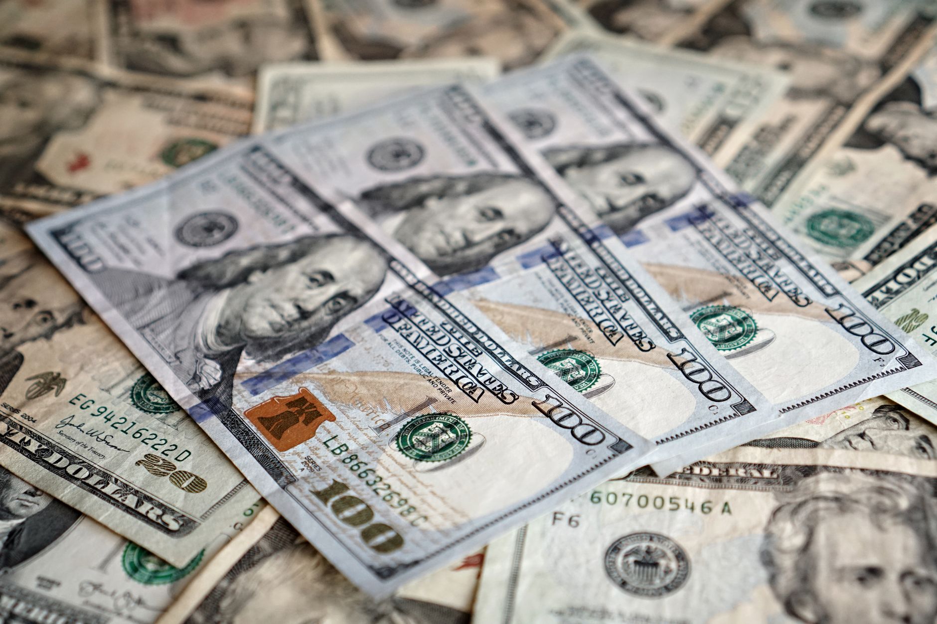 Perspectiva BCR privind creditarea: creștere de 4-5% până în 2027 și propuneri de reformă fiscală