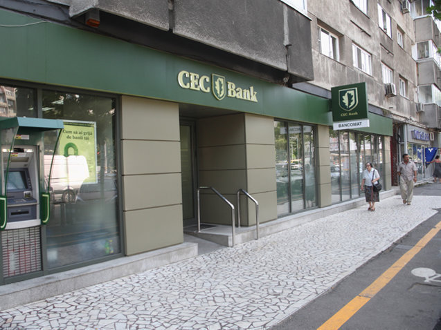CEC Bank extinde serviciile digitale: clienții pot reîncărca cartele telefonice și cumpăra vouchere cadou