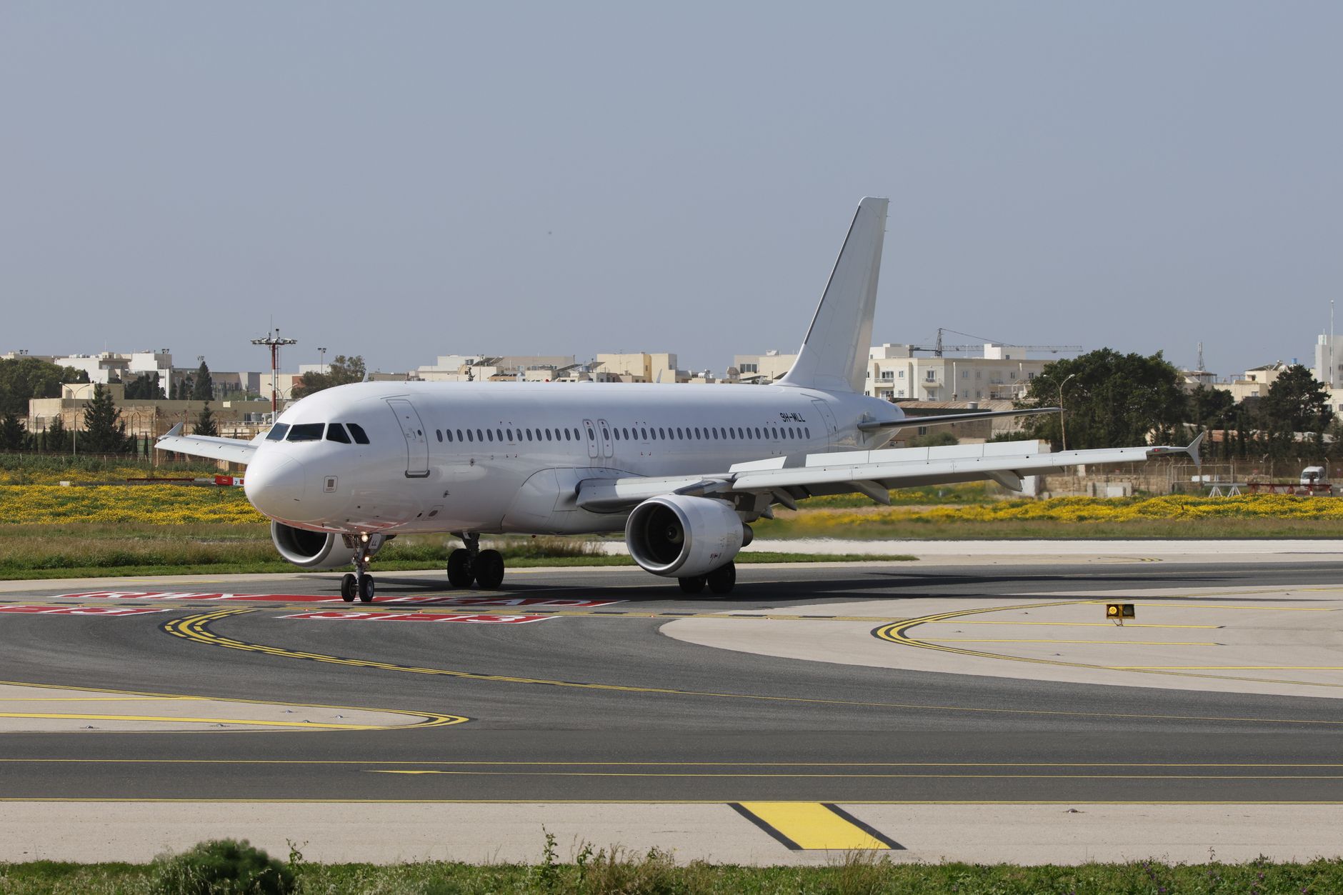 Compania aeriană Dan Air a solicitat deschiderea procedurii de insolvență la Tribunalul Ilfov