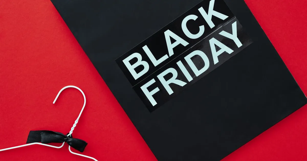 Avertisment ANPC pentru Black Friday: Cum să eviți capcanele reducerilor și deciziile impulsive