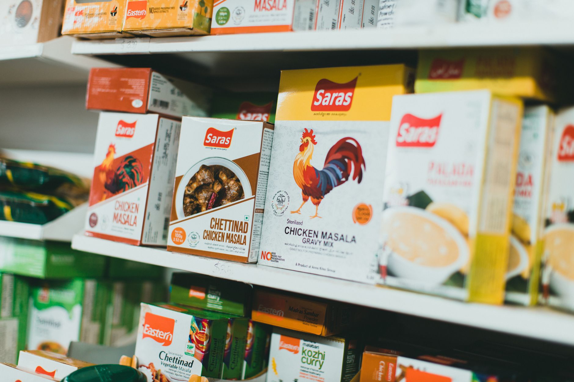 Comisia Europeană propune monitorizarea parafinelor clorurate în alimente până în 2029