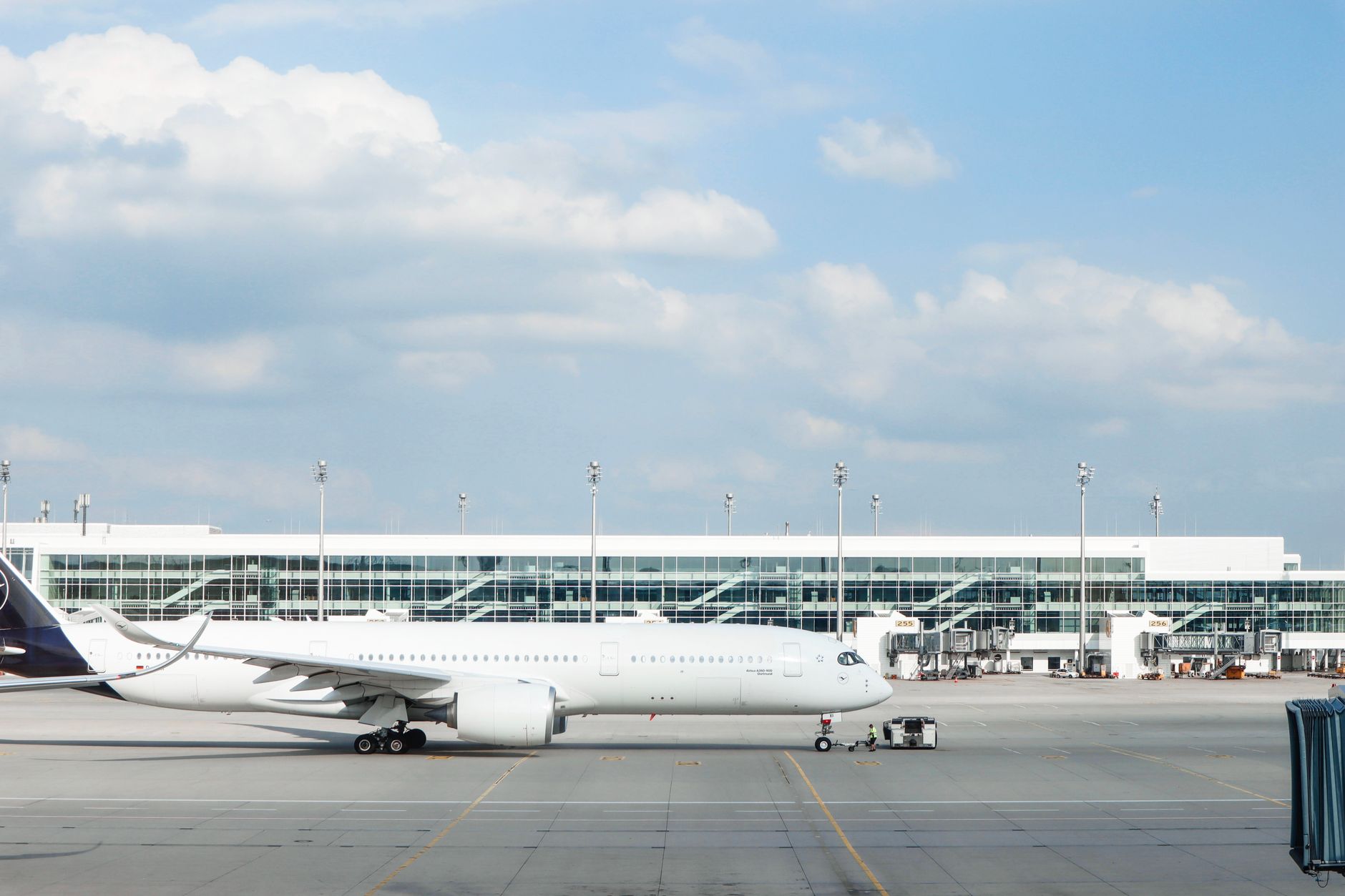 Compania Dan Air a solicitat deschiderea procedurii de insolvență după creșterea datoriilor