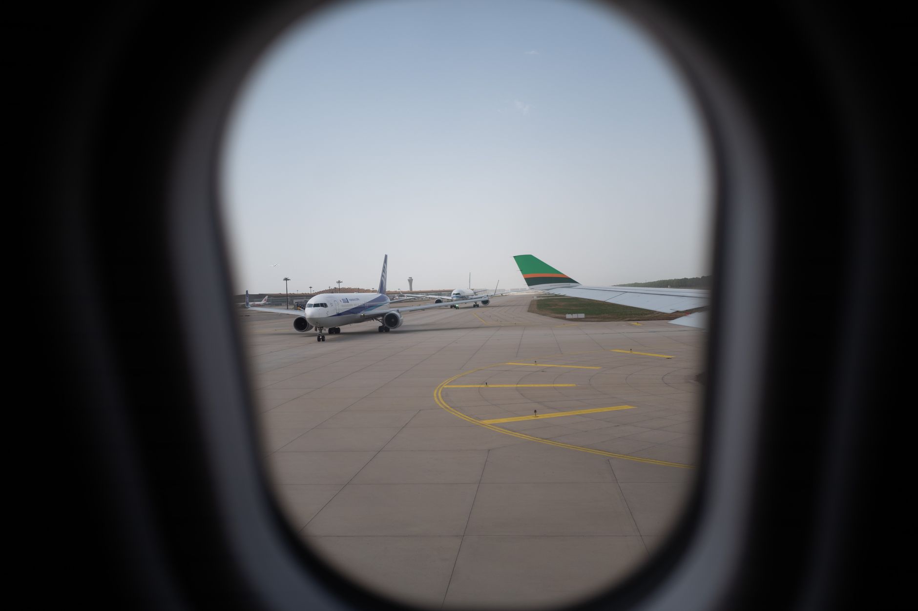 Compania Dan Air a depus cerere de insolvență: datorii de peste 126 de milioane de lei