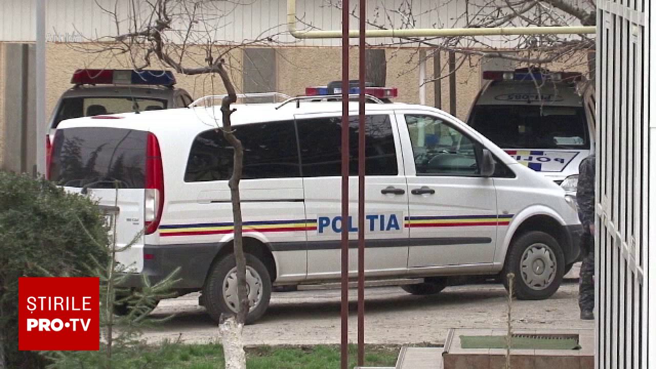 Adolescent sechestrat și bătut de un grup de tineri în Craiova. Șase suspecți reținuți