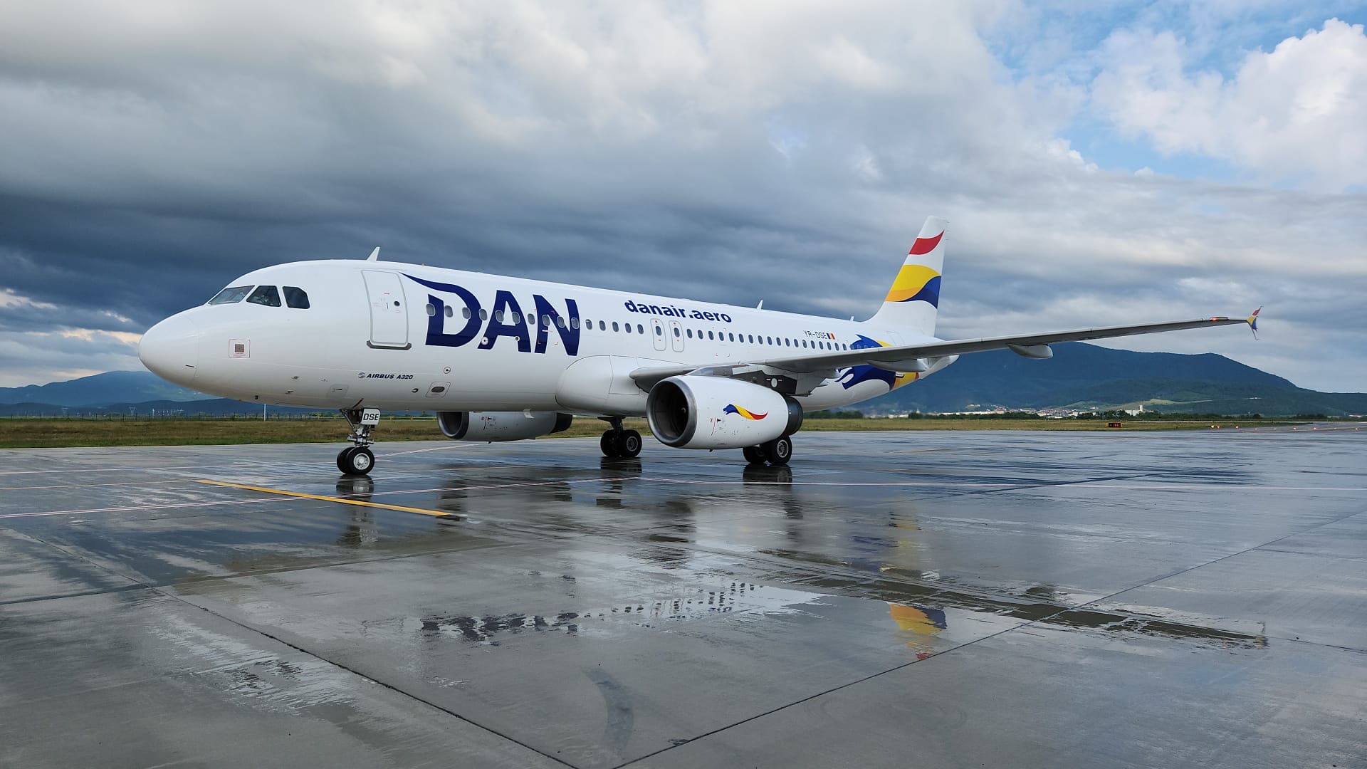 DAN AIR depune cerere de insolvență pentru reorganizare: Zborurile rămân programate