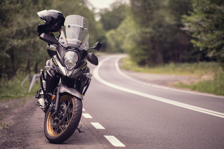 Accident mortal în București: Un motociclist de 56 de ani a murit după ce a lovit un gard pe Strada Moroeni