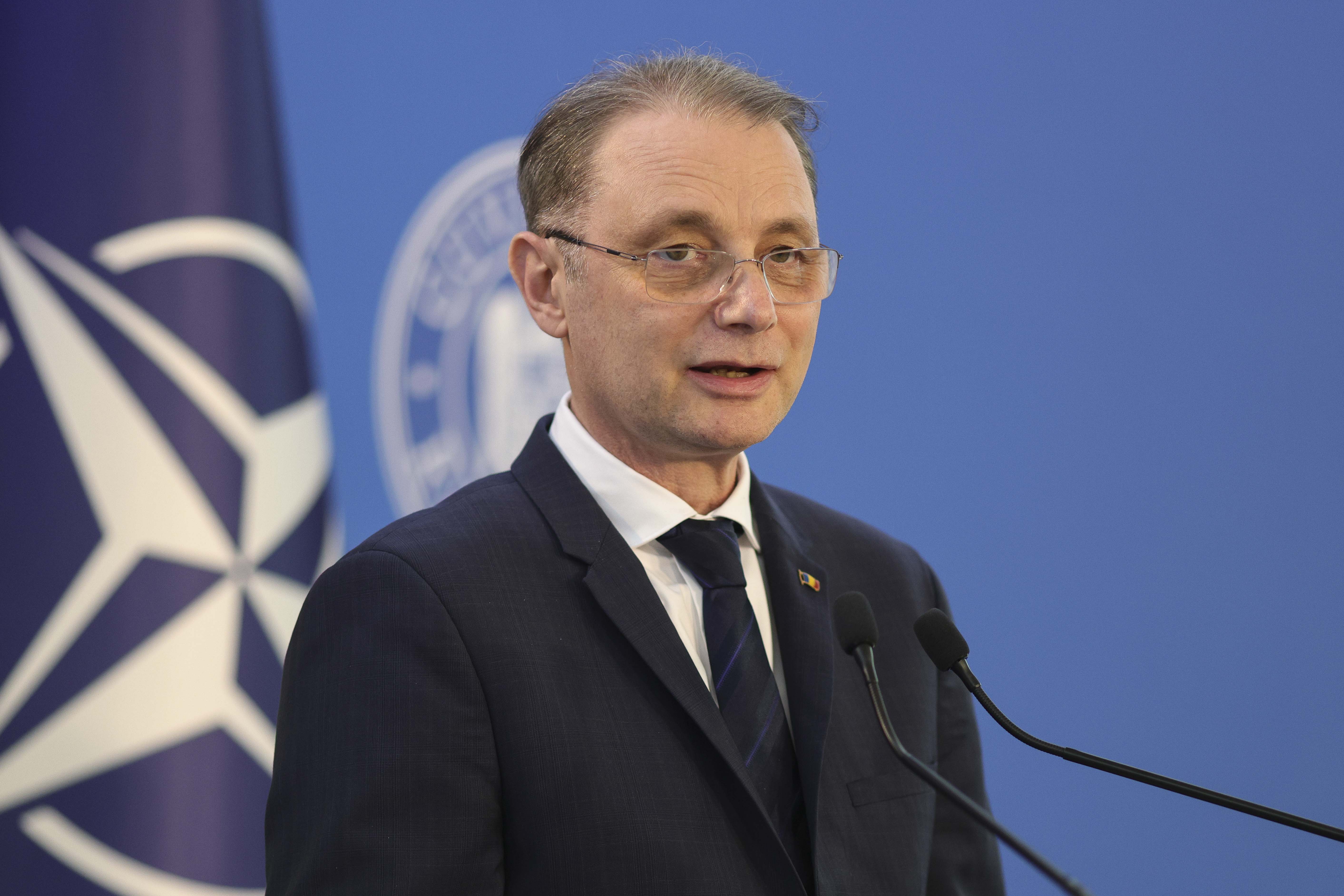 Luca Niculescu anunță măsuri de urgență pentru siguranța elevilor după atacurile din Bistrița și Pitești