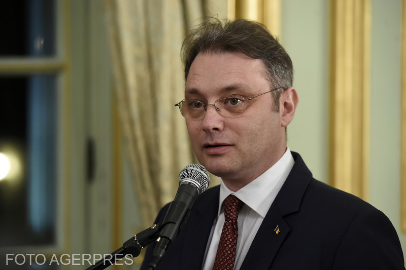Premierul Luca Niculescu anunță un plan integrat pentru siguranța elevilor în școli