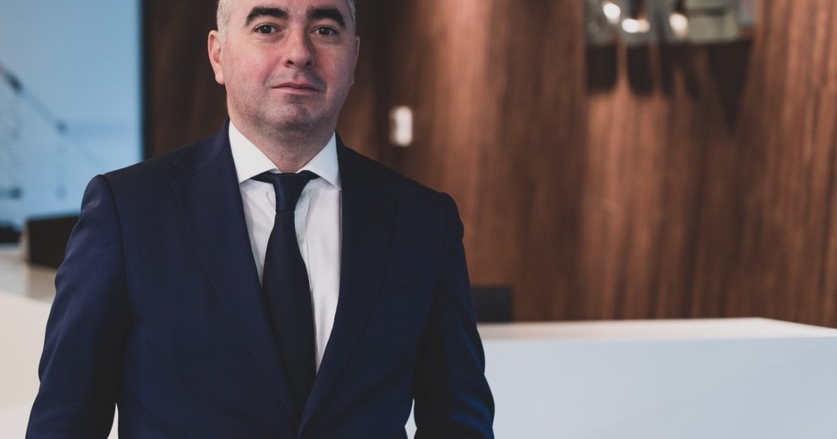 Economia României în prag de scădere. Când vor reveni puterea de cumpărare și salariile la niveluri pozitive