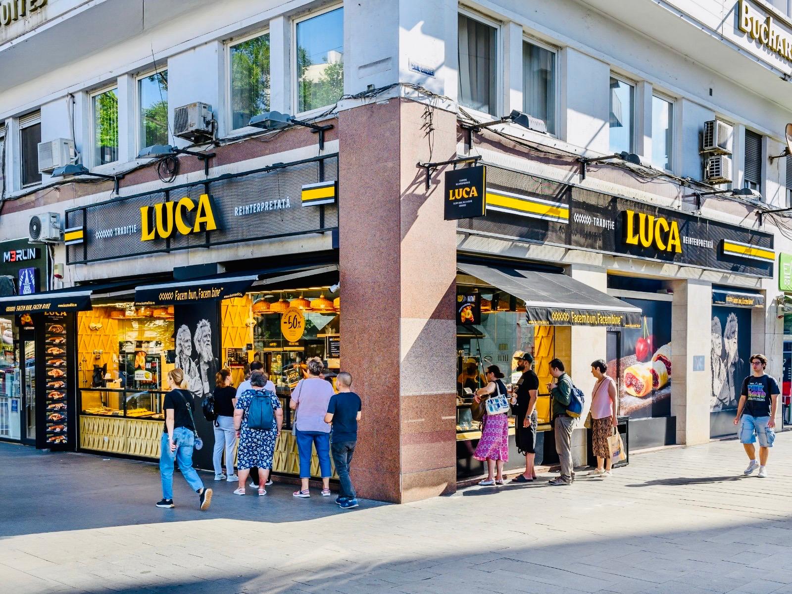 Lanțul de simigerii Luca investește 2 milioane de euro în echipamente pentru sandvișuri calde