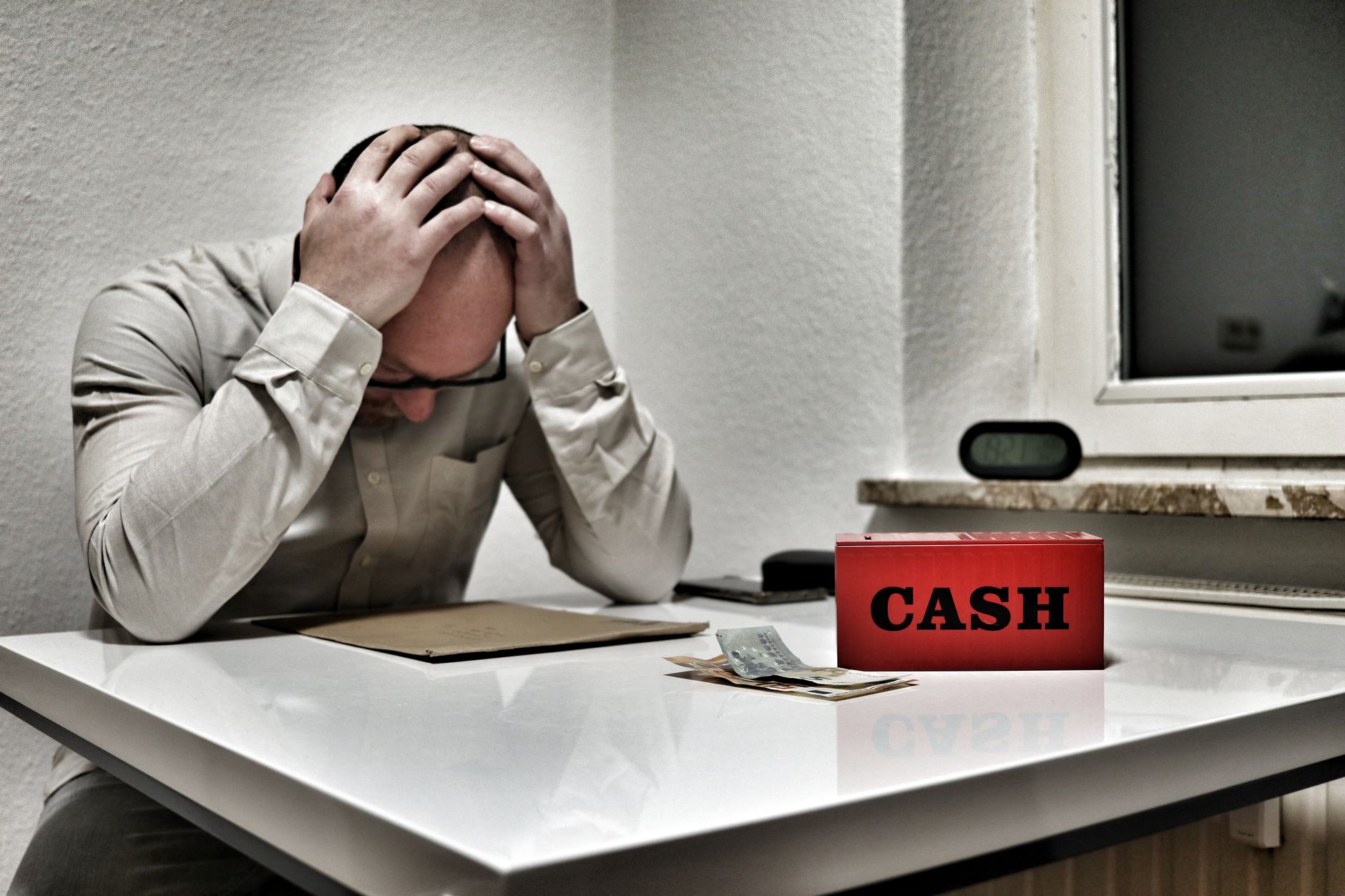 Riscul unui efect de domino în economie: val de insolvențe în România