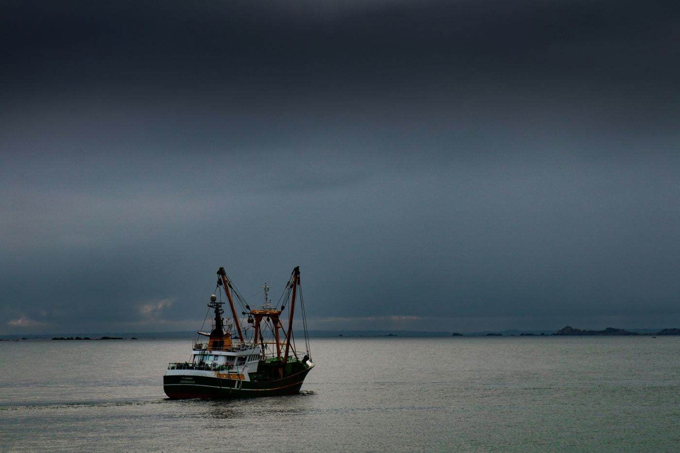 Operațiune de salvare în Marea Neagră: un marinar a murit, trei persoane sunt încă căutate