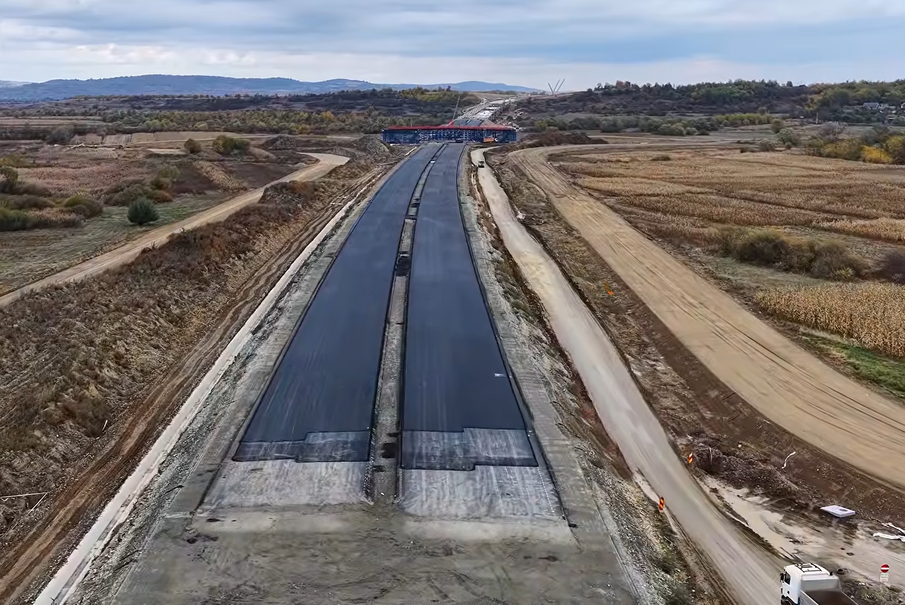 Autostrada Sibiu – Făgăraș: stadiul lucrărilor pe cele patru tronsoane până la finalizarea din 2028