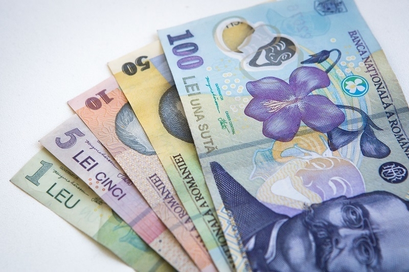 Pensionarii pot primi bani înapoi după aplicarea impozitului progresiv pe pensii