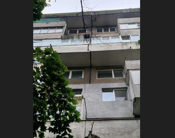 Evacuare de urgență în Drumul Taberei: Comitetul pentru Situații de Urgență analizează starea unui bloc