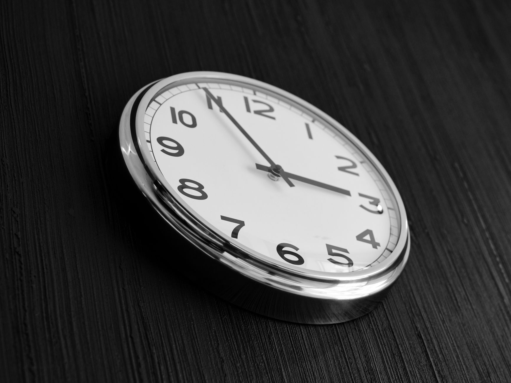 România trece la ora de iarnă în noaptea de 24 spre 25 octombrie. Ce se schimbă la ceasuri