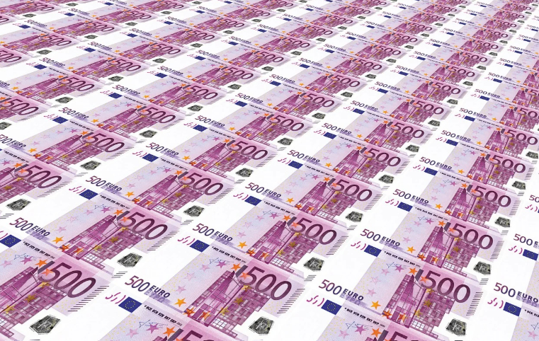 Florin Cîțu avertizează că statul plătește datoria prin taxarea ascunsă a economiilor cetățenilor