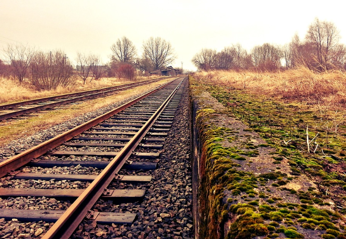 Tragedie pe magistrala feroviară din județul Buzău: un bărbat de 80 de ani a fost lovit de tren