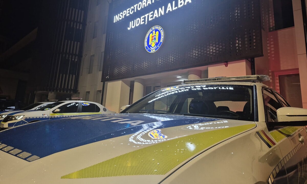 Incident la Poliția Alba Iulia: un bărbat a încercat să fie împușcat cu o armă de airsoft