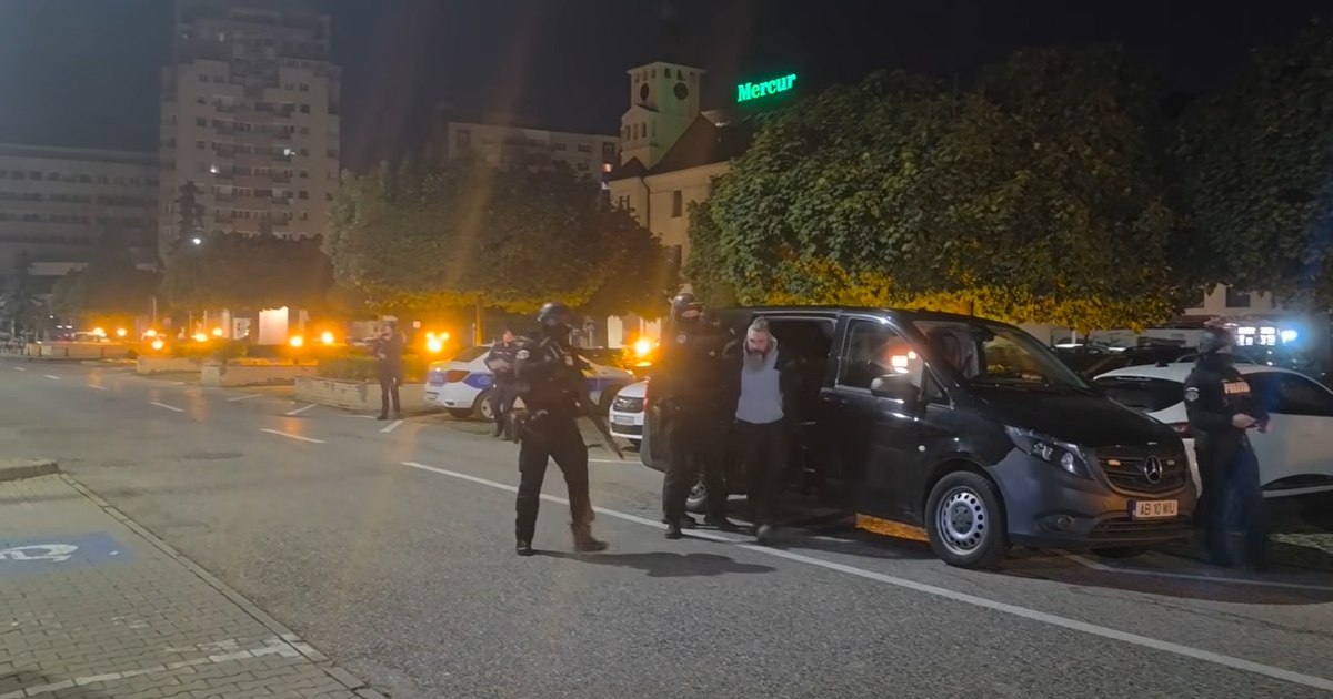 Incident violent la sediul Poliției din Alba Iulia: un bărbat a intrat cu replici de airsoft și a cerut să fie împușcat