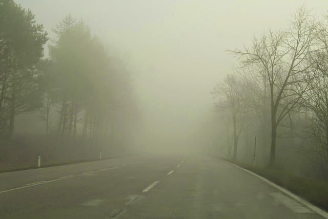 Atenție la drumurile naționale: ceața densă reduce vizibilitatea pe autostrăzile A0, A2 și A3