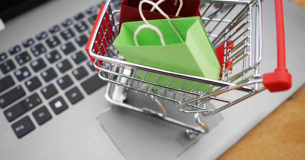 Avertisment pentru cumpărătorii online: Cum recunoști produsele contrafăcute și ce riscuri ascund ofertele ieftine